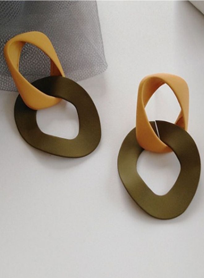 اليشمك أقراط متدلية بإبزيم وتصميم عصري - Image 3