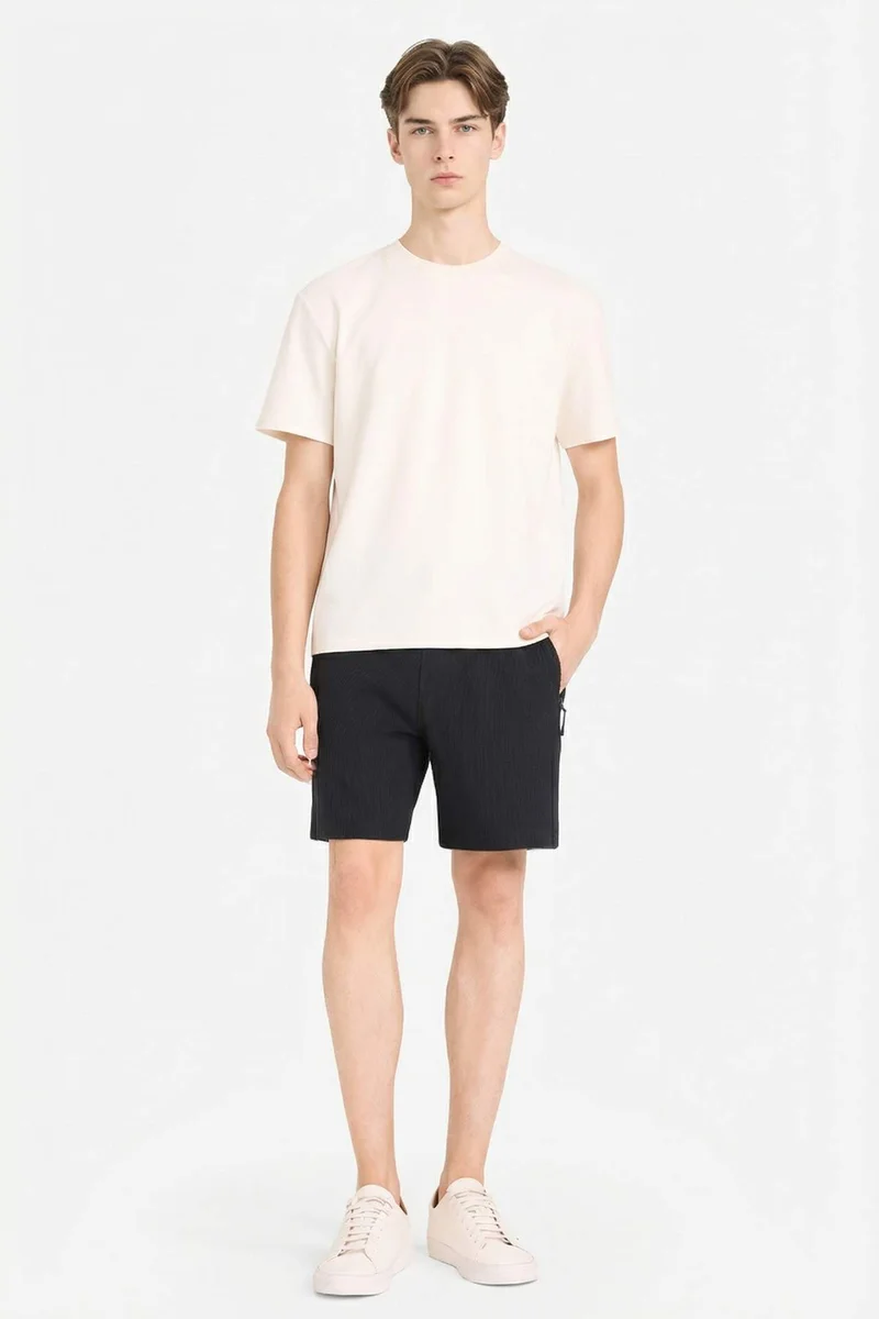 ديفاكتو Regular Fit Straight Leg Shorts