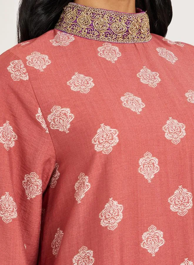 Amirah  Women Stand Collar Printed Jalabiya With Lace Trim for Women | Best Price UAE