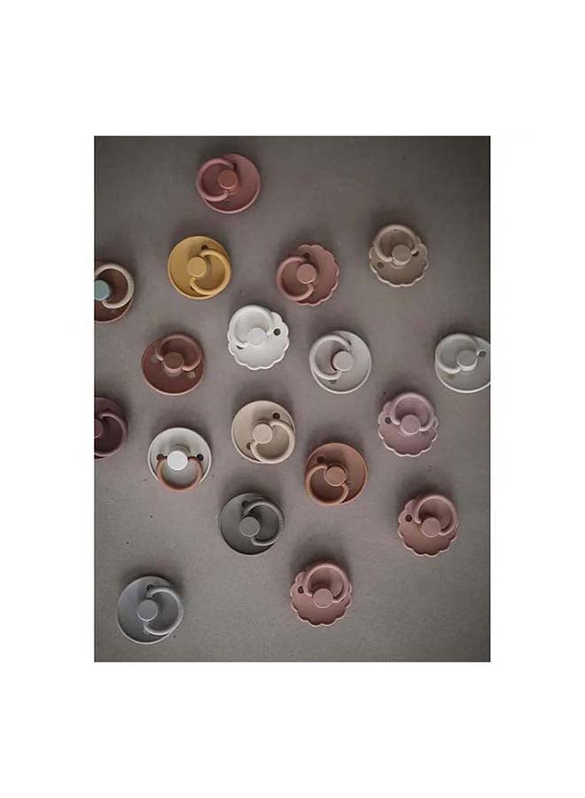 FRIGG Daisy Latex Baby Pacifier 0-6M 2-Pack Woodchuck/Blush - Size 1 - Image 3