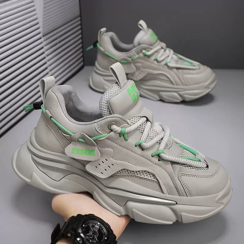 Unisex Casual Sneakers Shoes - Image 1