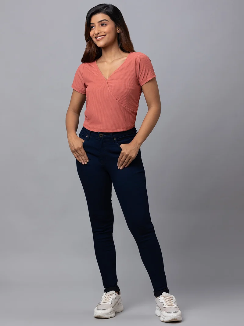 globus Globus Women Peach Solid V-Neck Crop Top