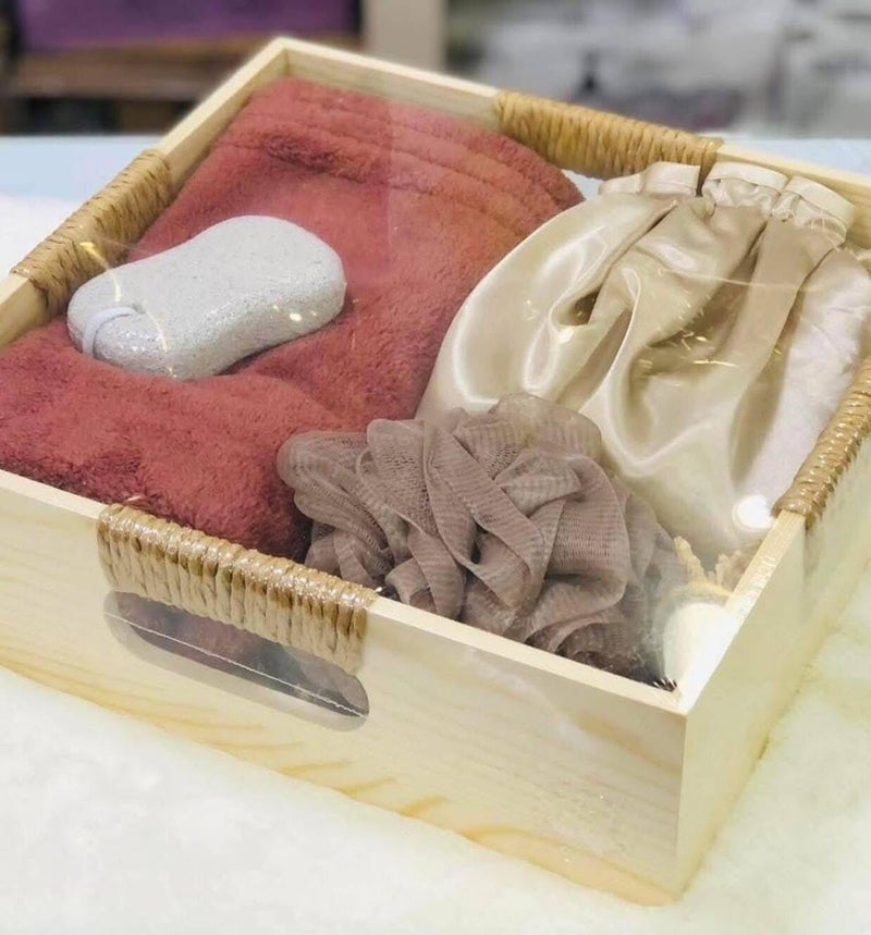 Box Shower – Daily Personal Care Kit | Cotton Towel, Leaf Shower, Foot Care Stone & Hair Cover NE - Image 2