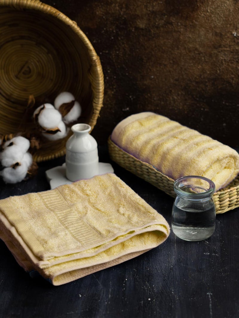 Mush مجموعة مناشف يد من الخيزران موش - 2 قطعة | 100% خيزران | مناشف فائقة النعومة، ماصة وسريعة الجفاف للاستخدام اليومي. صالة رياضية، مسبح، سفر، رياضة ويوغا | 75 × 35 سم | 600 جرام لكل متر مربع (بني ذهبي) - Image 2