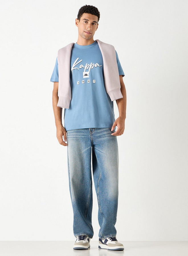 كابا تيشيرت بياقة ضيّقة وأكمام قصيرة وطبعات شعار من كابا - Image 2