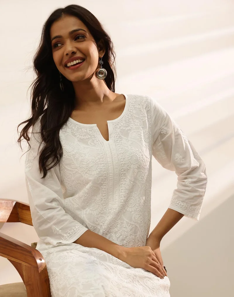 Fabindia White Cotton Chikankari Knee Length Kurta