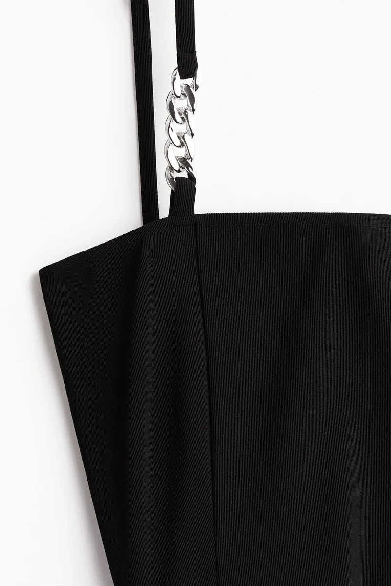 اتش اند ام بلوزة قصيرة بأشرطة كتف سلسلة