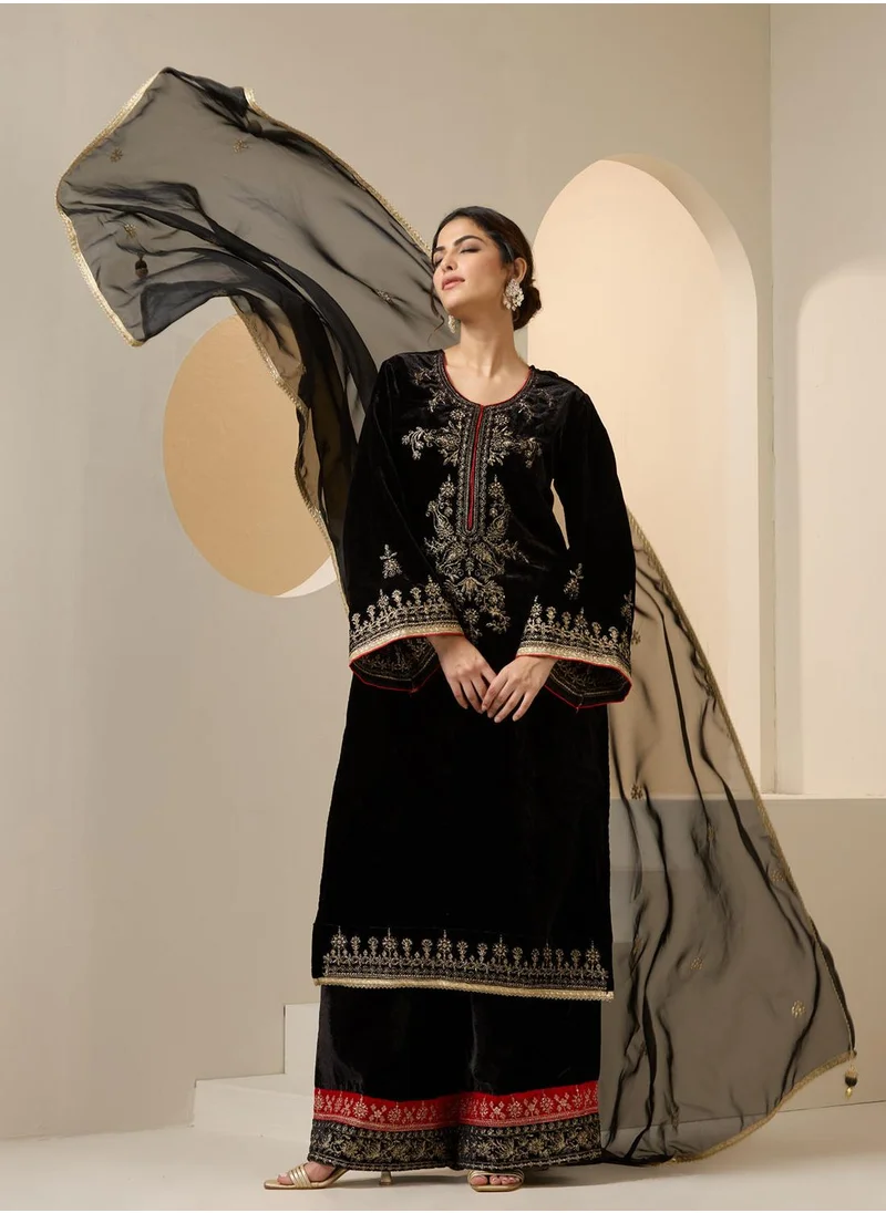 ISHIN Women's Black Velvet Embroidered Tunic Full Length Palazzo Straight Fit Kurta Set