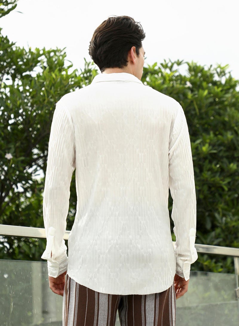 Campus Sutra Men's White Textured Slim Fit Shirt With Spread Collar  - Image 5