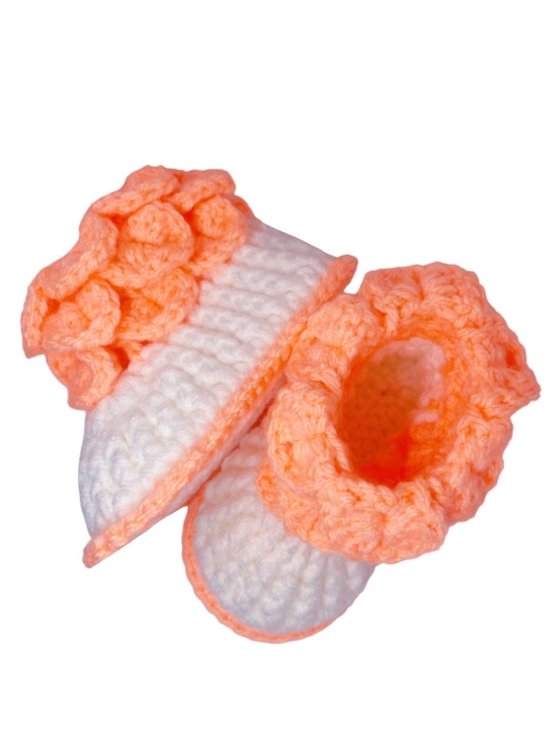إبداعات جديلة Botas naranjas con diseño único para niñas (suela de 7,6 cm)  - Image 1