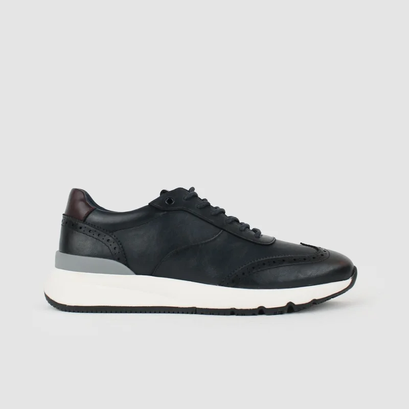 Milano HAGENS Sports Shoes