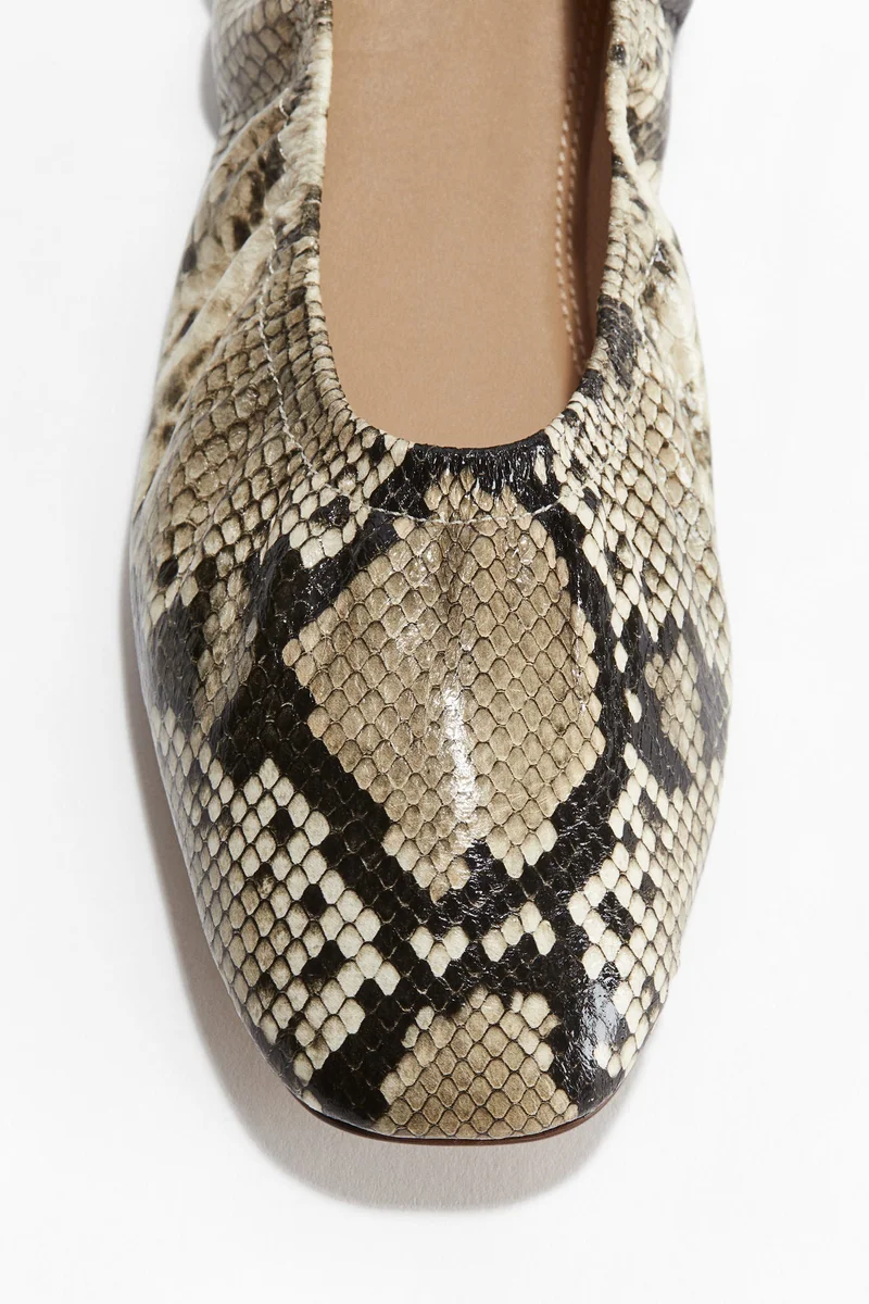 اتش اند ام حذاء باليه