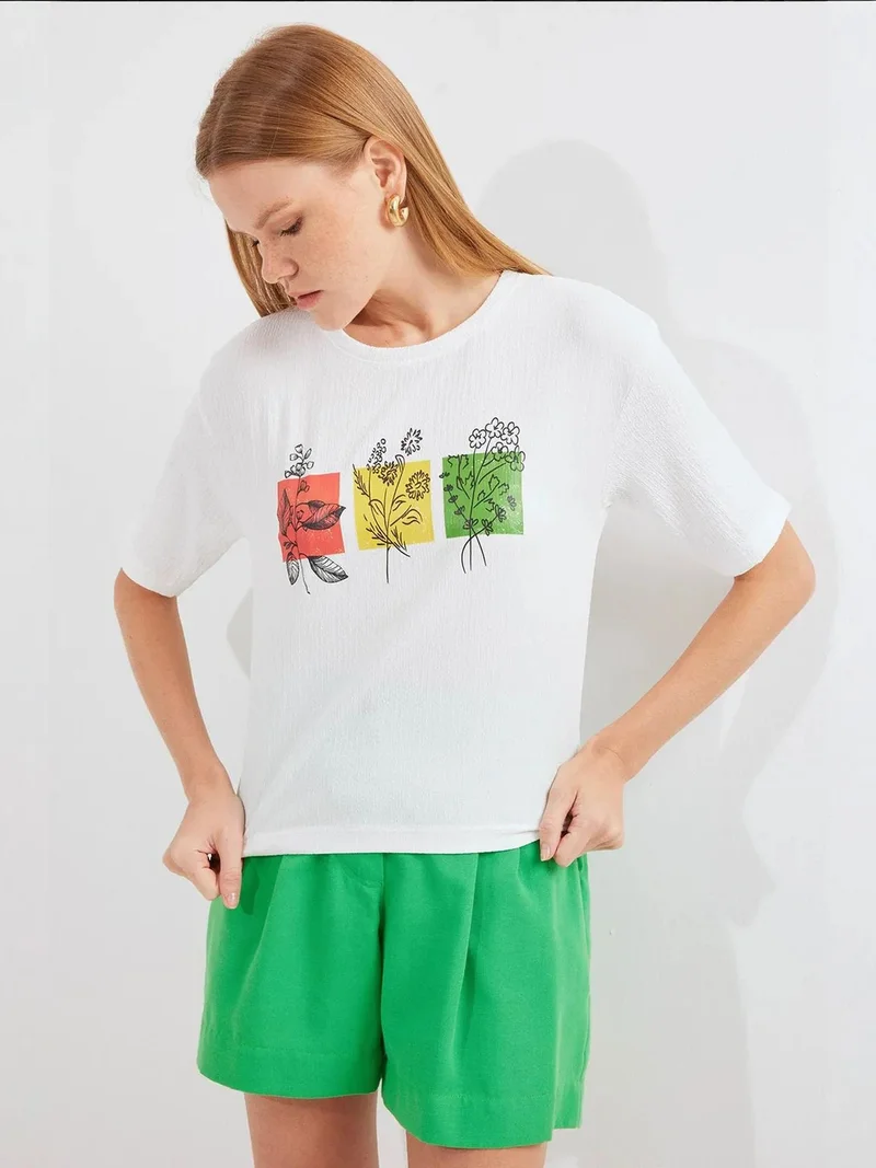 Big Dart White BDART Printed Crew Neck T-Shirt for Women | Best Price UAE