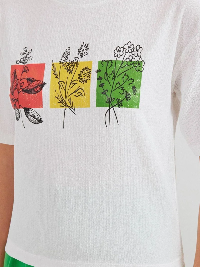 Big Dart White BDART Printed Crew Neck T-Shirt for Women | Best Price UAE