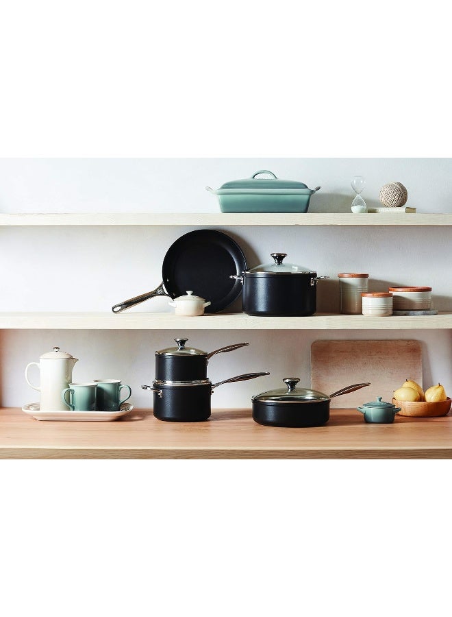 Le Creuset طقم أواني طهي احترافية غير لاصقة ومقوى، قطعتين (مقلاة 8 بوصات و10 بوصات)، رمادي  - Image 4