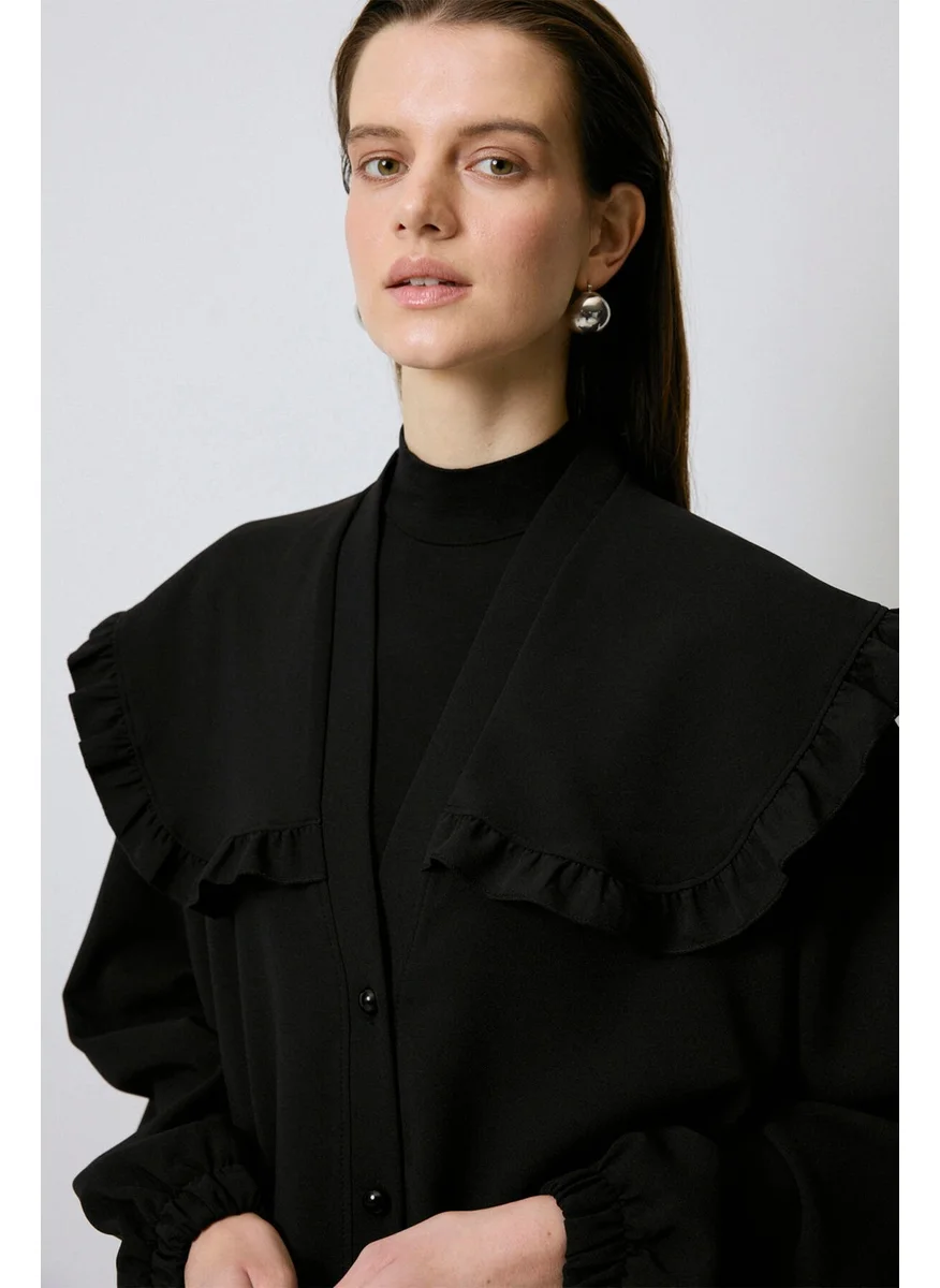 Touche Wide Collar Crepe Cardigan