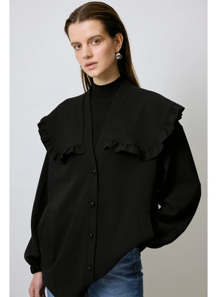 Touche Wide Collar Crepe Cardigan