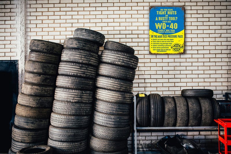 KONMPFEY Funny Metal Signs Vintage Do You Have Tight Nuts Or A Rusty Tool? WD-40 For Man Cave Decor Vintage Garage Decor For men 8 x 12 inches - Image 3