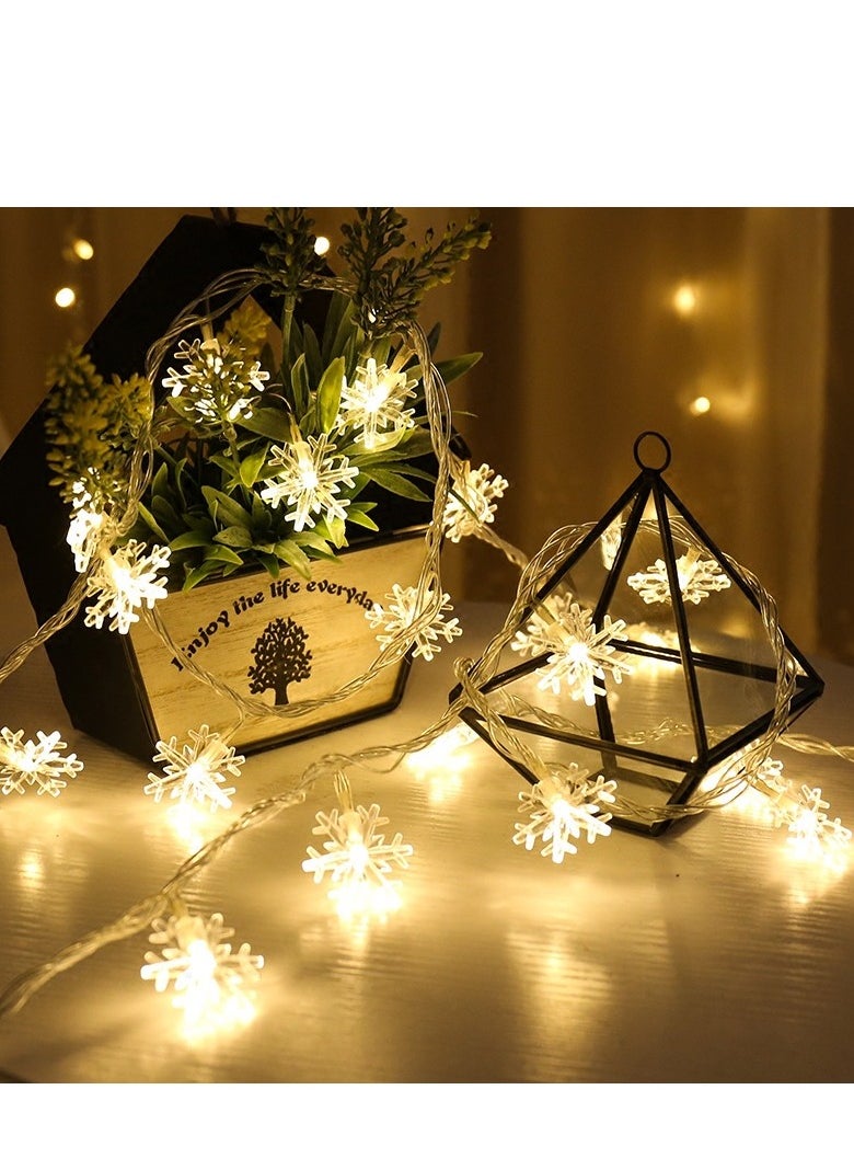 Oasis Casa 3M 20 LED Snowflake Fairy String Lights – Warm White, Battery Operated (2x AA), Constant On, Christmas Winter Decor for Bedroom, Wall, Window, Party, Indoor & Outdoor Ambience  - Image 2