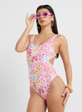 Floral Print Swimsuit - pzsku/Z65A5C26A82DE42B36D1AZ/45/1746214737/00ae6d07-1cba-452a-9732-0fc962bd180a