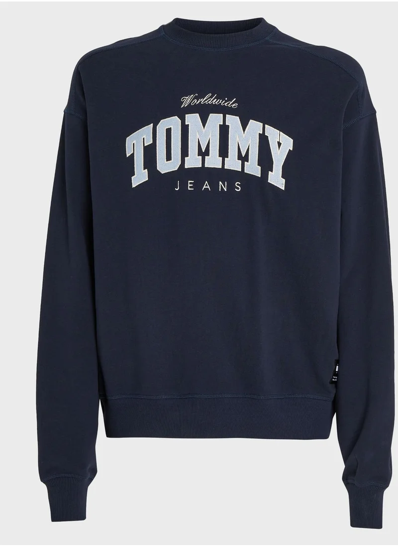 TOMMY JEANS Logo Crew Neck Sweatshirt