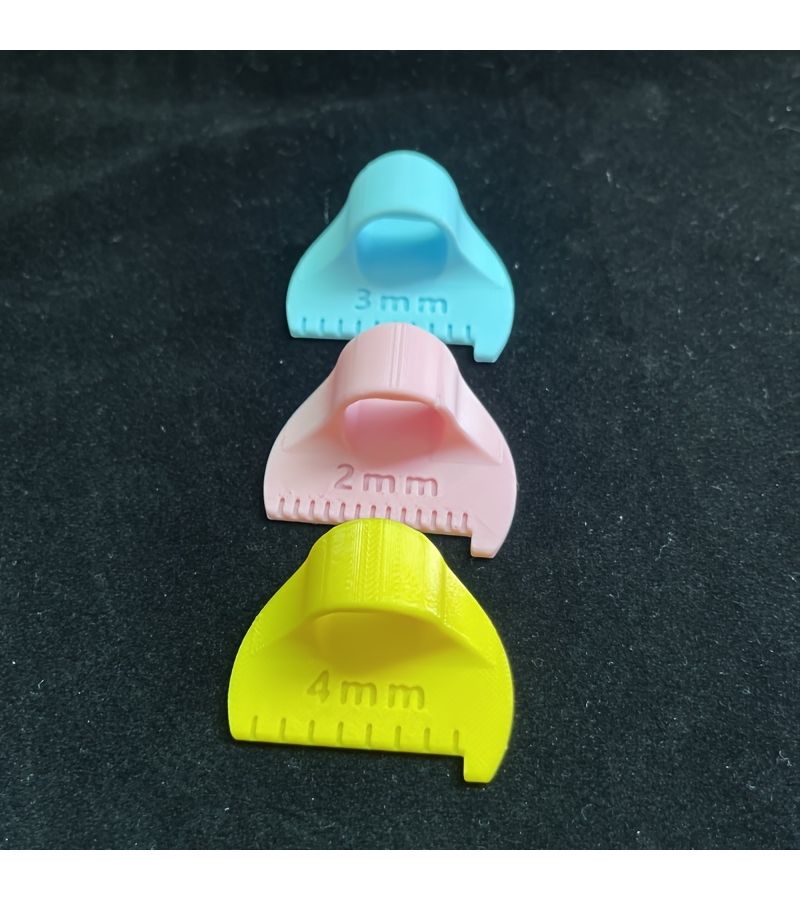 New Easy To Use Hand Sewing Tool Set For Women Red White Yellow 3 Pcs - Image 3