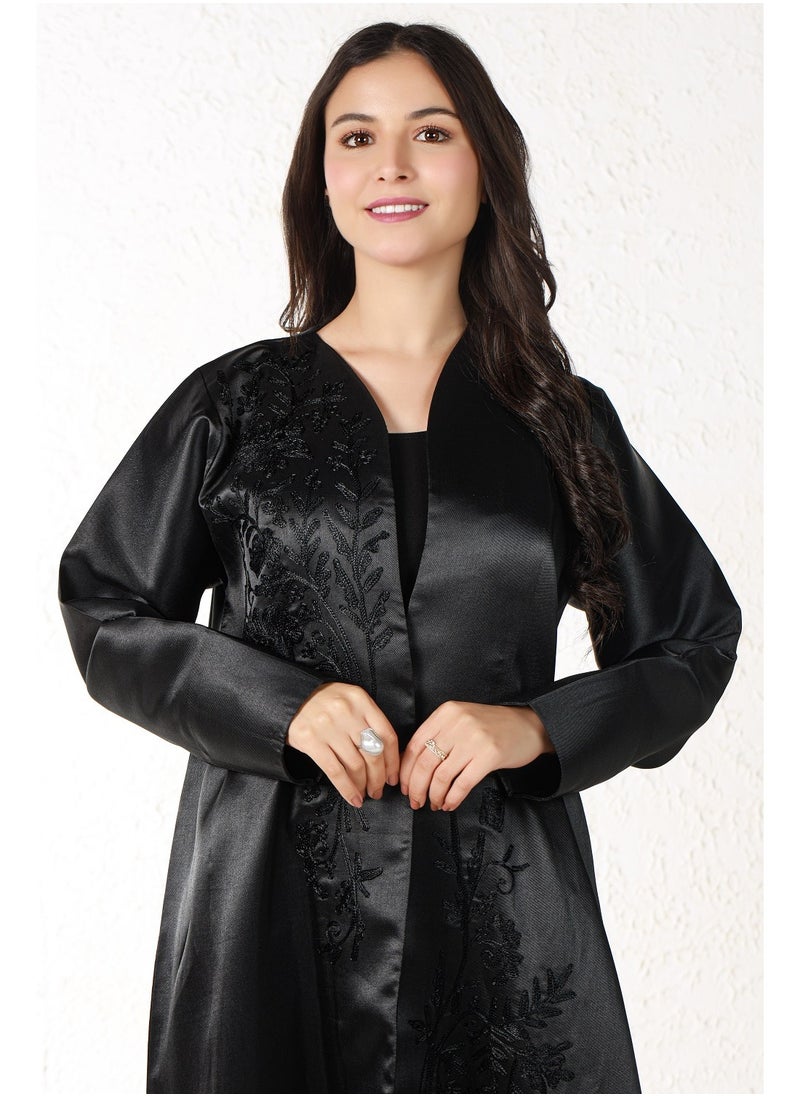 alwan aljamal - Black abaya embroidered with a black pattern - Image 1