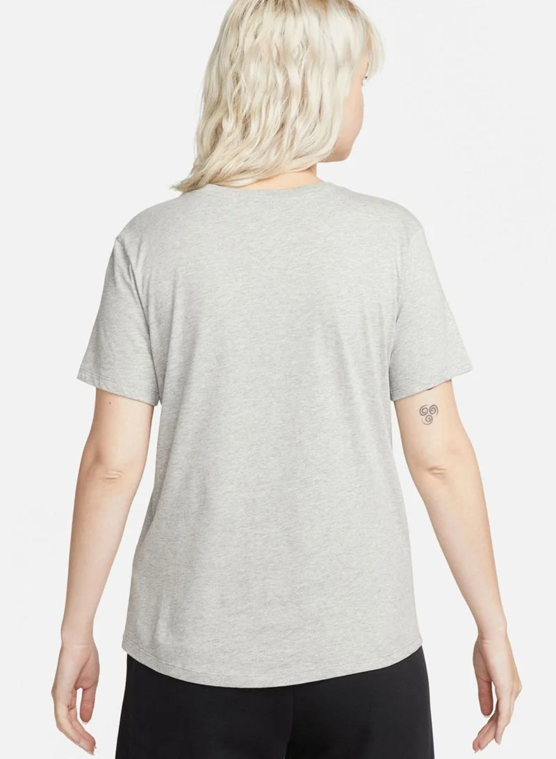 Nike Nsw Essential Cropped Logo T-Shirt