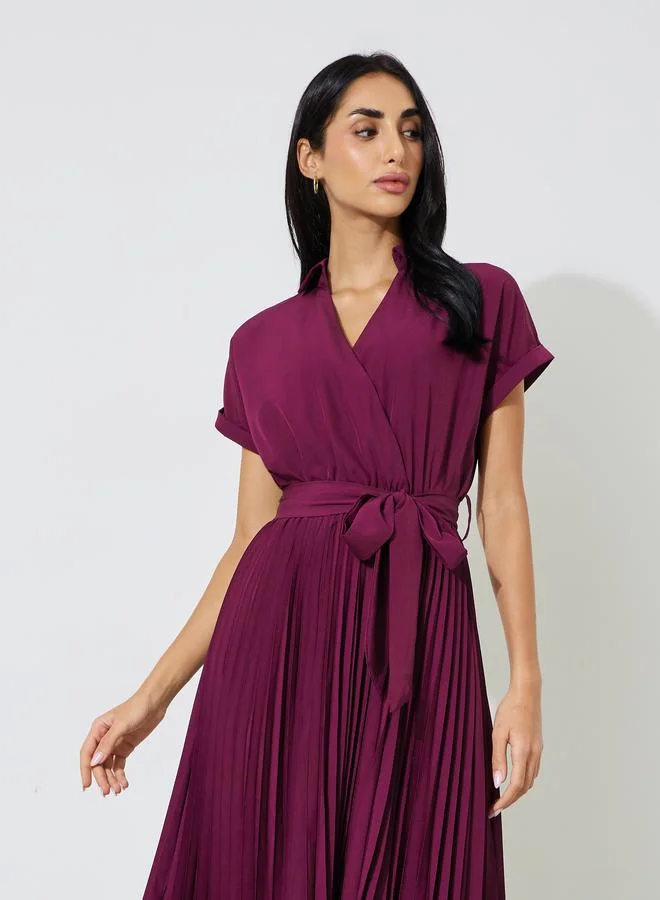 ستايلي Burgundy Solid Pleated Tie-Up Details Wrap Midi Dress