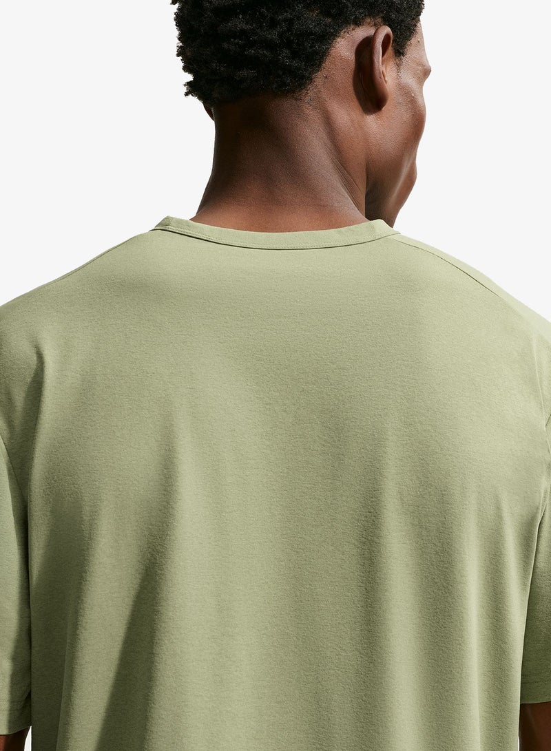 Nike Dri-Fit Uv Hyverse Graphic T-Shirt - Image 4
