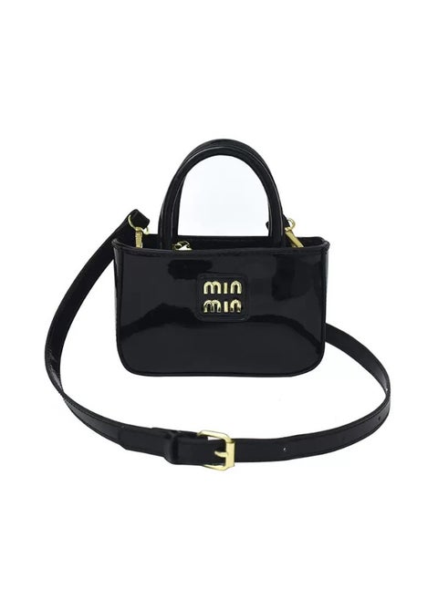 Leather crossbody bag that can also be carried as a handbag, suitable for commuting and designed as a mini bag