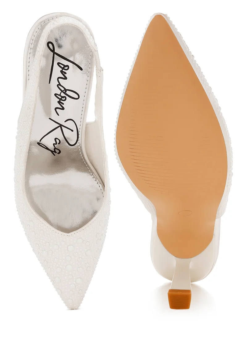 لندن راج صندل Slingback من الساتان واللؤلؤ الفاخر باللون الأبيض