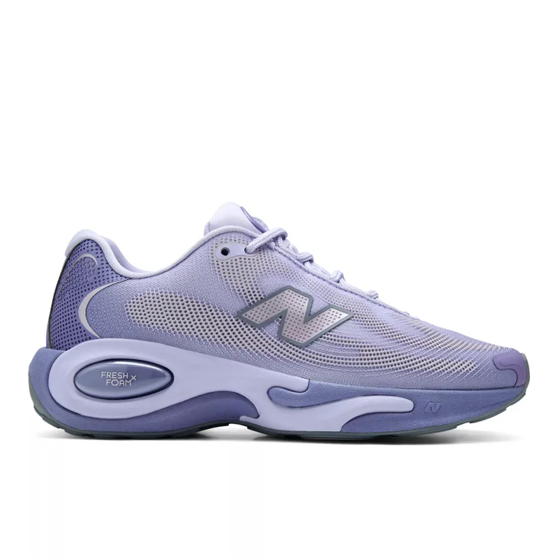 Women's AC Runner athletic Sneakers (Standard Fit)