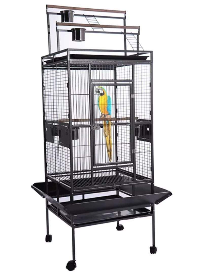 قفص ببغاء كبير مع حامل فاخر وحاوية طعام وعصا خشبية، مناسب للببغاوات الكبيرة مثل الكاسكو كوكاتو، والكونيور، والببغاء البادجي، وطيور الحب فيشر، والكوكاتيل. مصنوع من مواد عالية الجودة، قوي ومتين للاستخدام، يتضمن القفص 4 أكواب فولاذية صلبة وكبيرة الحجم، و3 مجثمات خشبية وحامل علوي. شبكة سفلية قابلة للإزالة وصينية قابلة للسحب لسهولة التنظيف. أبعاد المنتج بعد التجميع: 173*81*76 سم. يمكن استخدامه كهدية لطيفة لعائلتك وأصدقائك. - Image 4