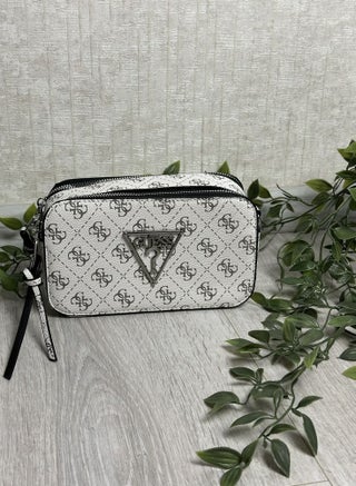 Guess Women's Noelle Cross Body Camera Bag White - pzsku/Z65BAC40969BA11515831Z/45/_/1709713028/4d08d4aa-ed88-4133-9810-59846a0c7fcb