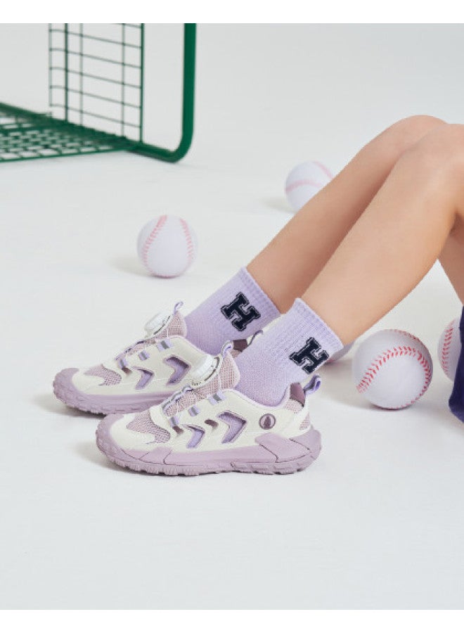 Hush Puppies أحذية رياضية كاجوال للفتيات مع حزام دوار مضاد للركل لفصلي الربيع والصيف للأولاد، أحذية متوسطة وكبيرة للأطفال للتخييم والمشي في الجداول - Image 1
