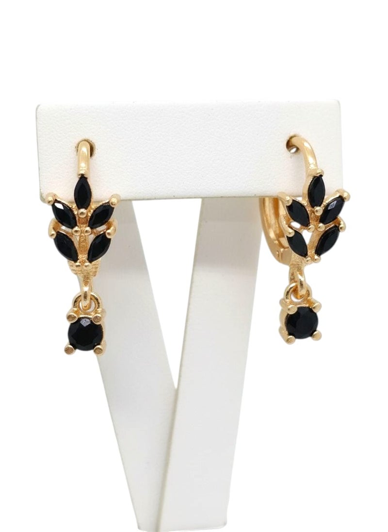 A delicate gold-plated hoop featuring a leaf design studded with black stones, topped with an elegant square-shaped pendant in luxurious black. - Image 5