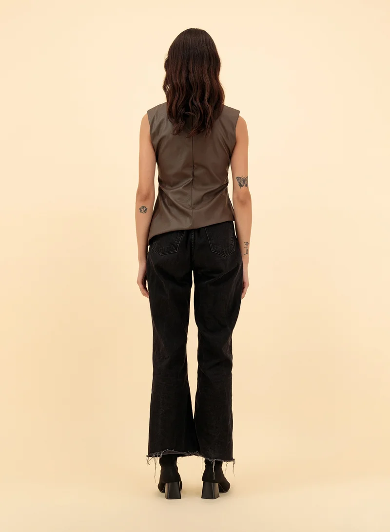 لقد كان بلوزة جلد غير متماثلة