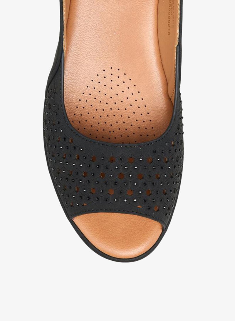 Le Confort Women Cutout Detail Wedge Heel Sandals - Image 4