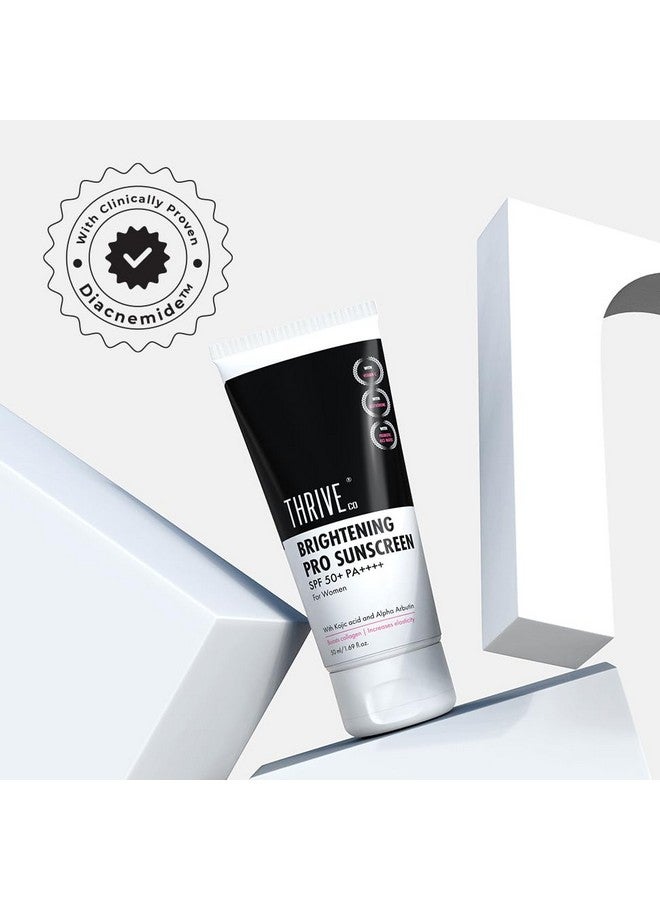 ثريفيكو واقي شمسي برايتنينغ برو للنساء | عامل حماية من الشمس 50+ Pa++++ | لا يترك علامات بيضاء | حمض الكوجيك وفيتامين سي ودياكنميد™ | غير لزج ومضاد للشيخوخة | يعزز الكولاجين ويزيل البقع الداكنة والتجاعيد | 50 مل - Image 3