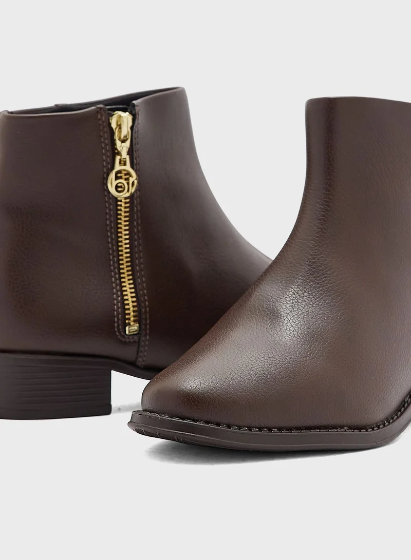 Beira Rio Kailani Low Heel Ankle Boots
