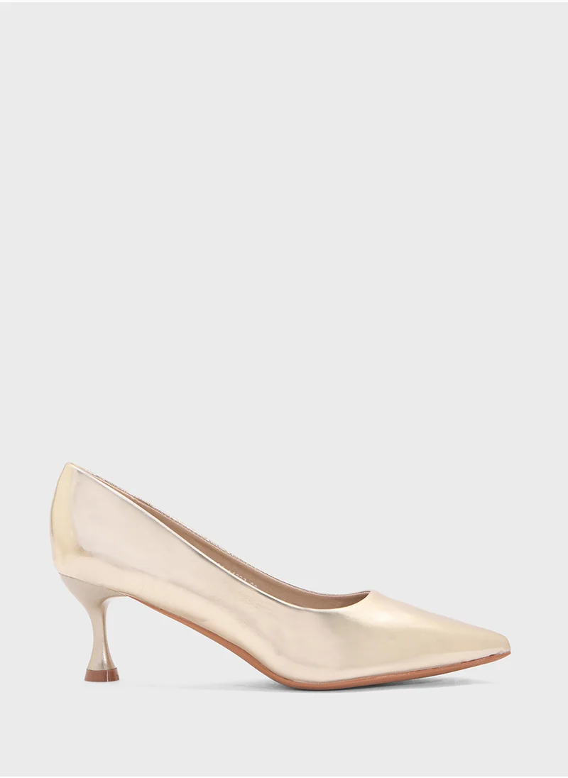إس دي. فيلانو Mid Heel Pointed Pump