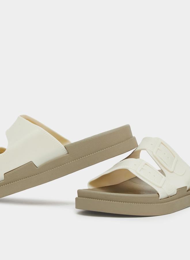 ستايلي شبشب بيج بتفاصيل إبزيم - Image 3