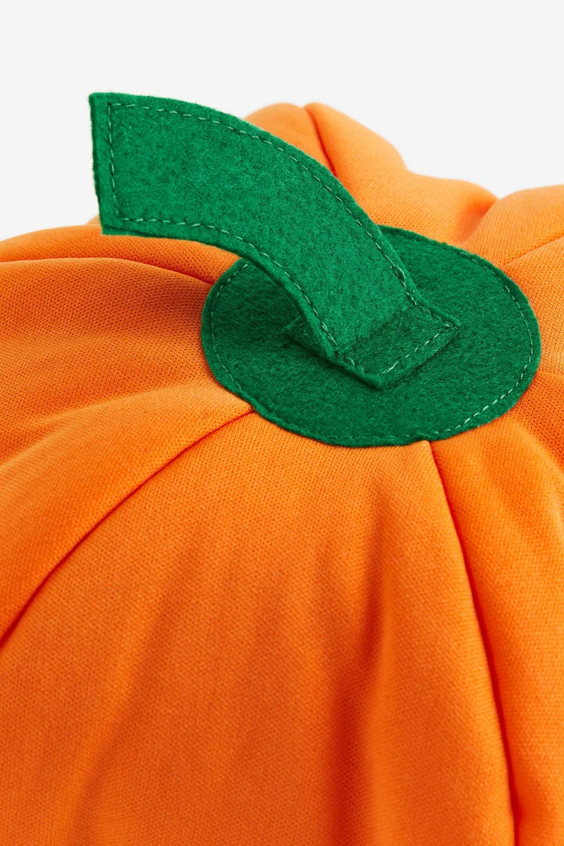 H&M Infant Pumpkin Shaped Hat