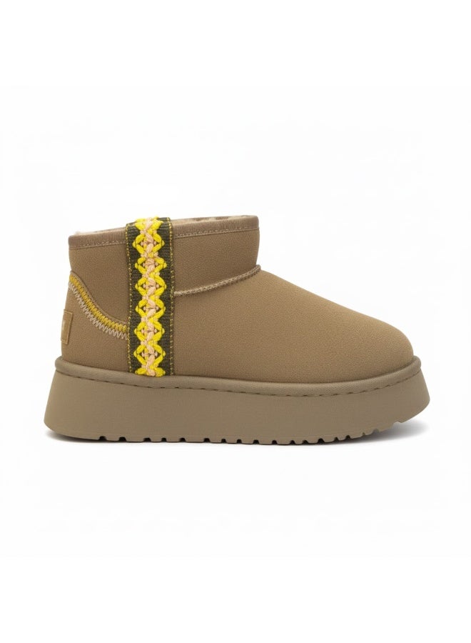Comfortable and stylish women's lined winter boots - available in various sizes and colors - Image 5