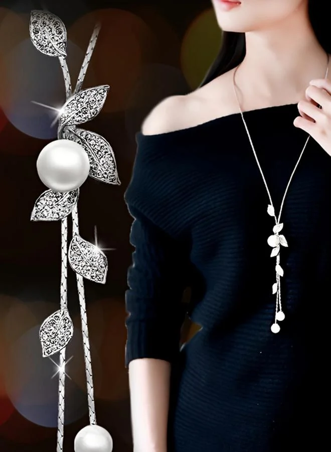 تايك تو عقد طويل بقلادة بشكل ورقة شجر مزينة