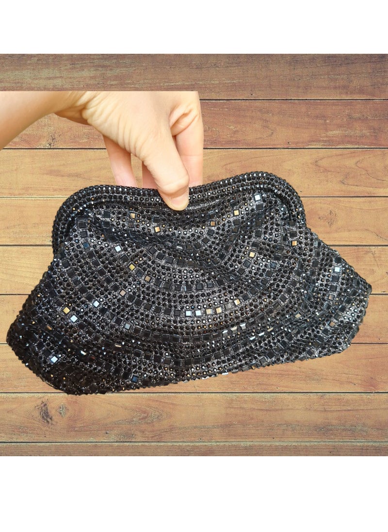 Generic Women's black Evening Bag – Elegant Clutch for Parties & Special Occasions – Spacious Crossbody Purse with Long Chain – Stylish Handbag for Women  - Image 2