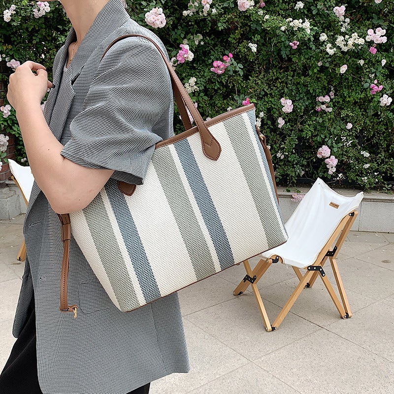 2024 Commuting Shoulder College Student Class Bag Women'S Casual Casual Large Capacity Striped Canvas Handheld Tote Bag - Image 3