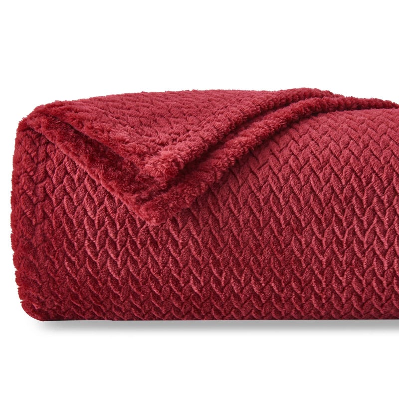 NEWCOSPLAY Super Soft Queen Blanket Red Premium Silky Flannel Fleece Leaves Pattern Lightweight Bed Blanket All Season Use Red Queen90x90