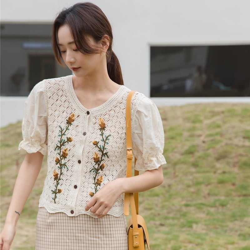 New Lace Chiffon Short-sleeved Hollow Cardigan Women's and Summer Korean Style Stitching Trendy V-neck Fashion Knitted Sweater